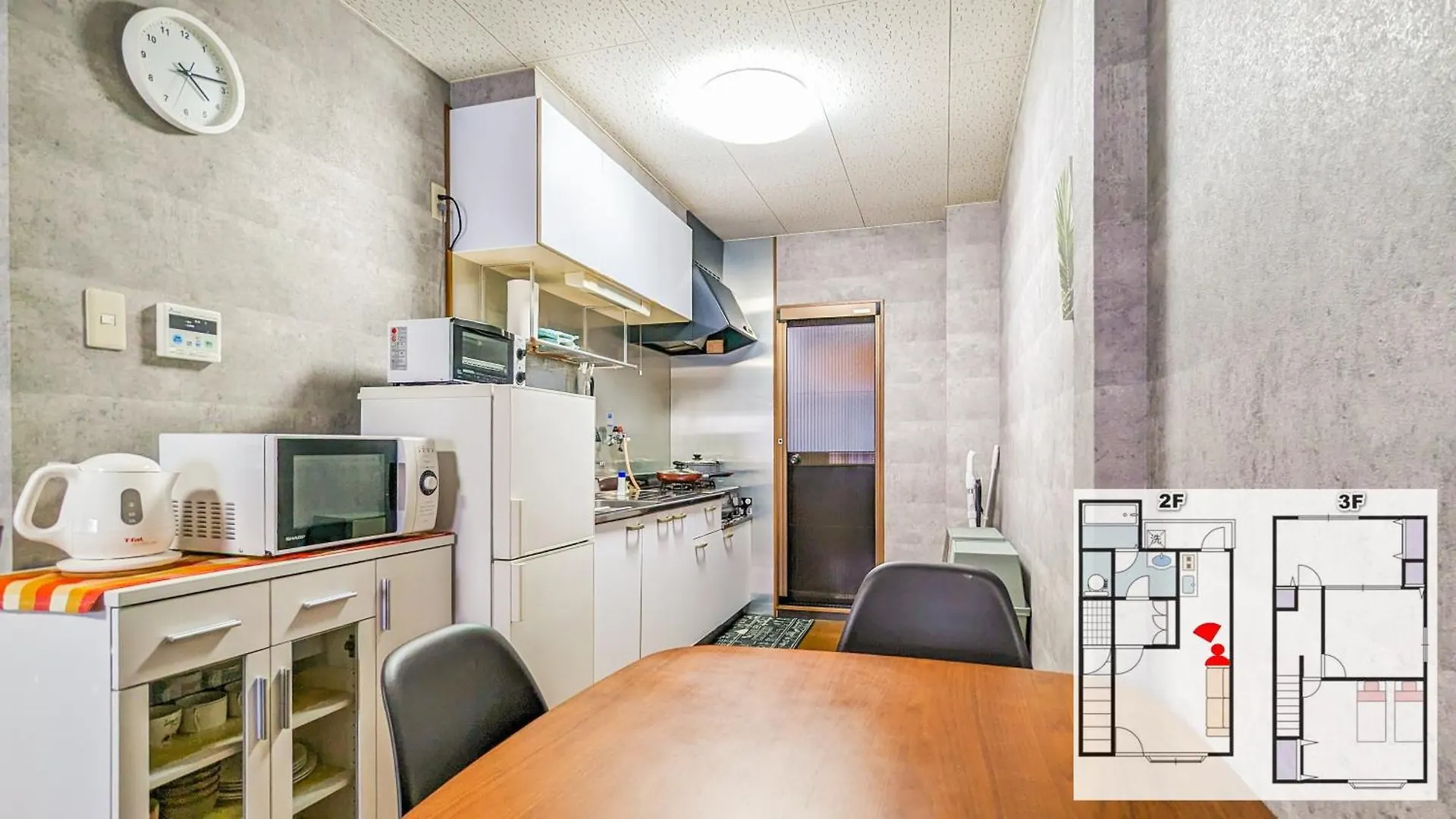76 Sq Meter, 3 Bedrooms & Livingroom With Famicon, Doumotengachaya Dt02 Osaka
